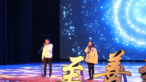 十佳歌手献唱