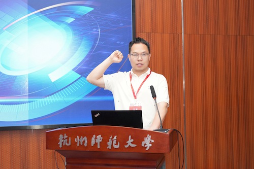 王霁老师宣誓